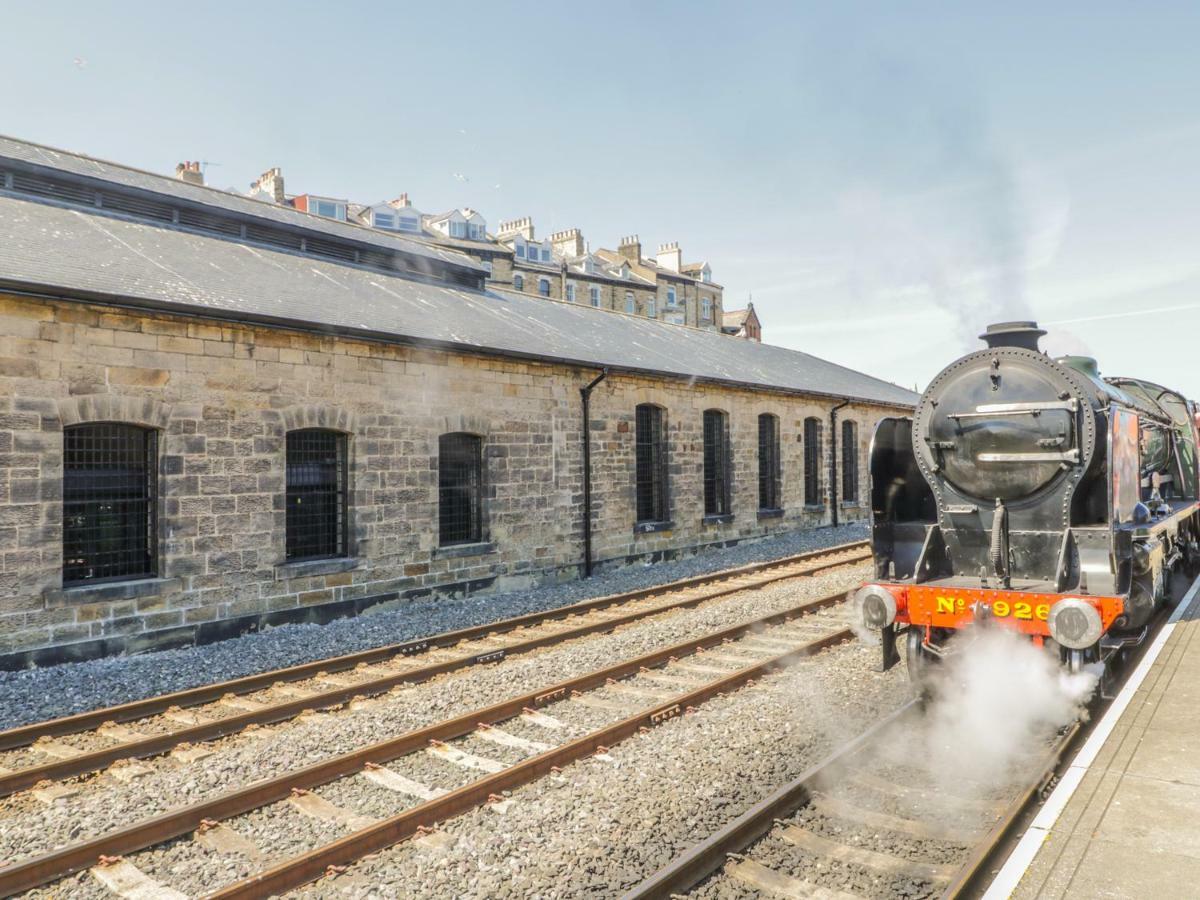 Tornado Engine Shed Apartment Whitby Luaran gambar