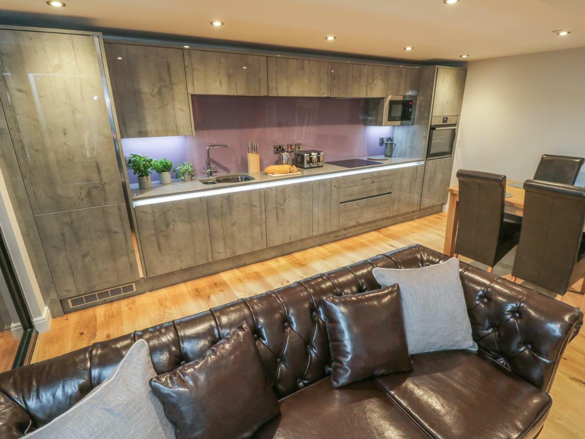Tornado Engine Shed Apartment Whitby Luaran gambar